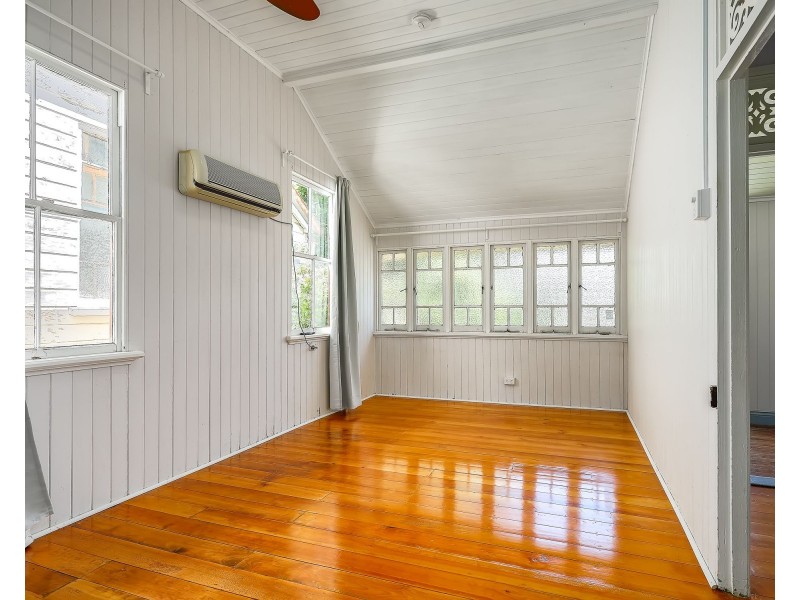 10 Chorlton Street, East Brisbane QLD 4169