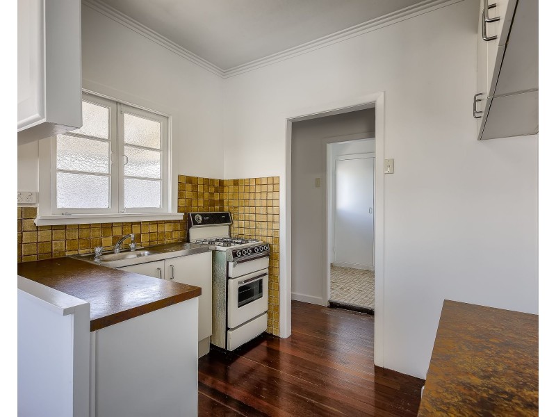 33 Wayland Street, Stafford QLD 4053