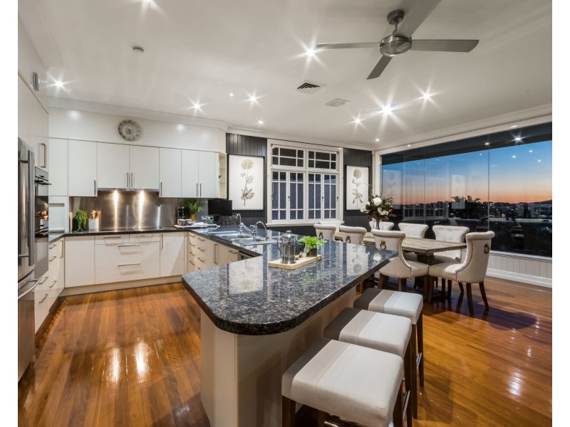 10 Hawthorne Road, Hawthorne QLD 4171