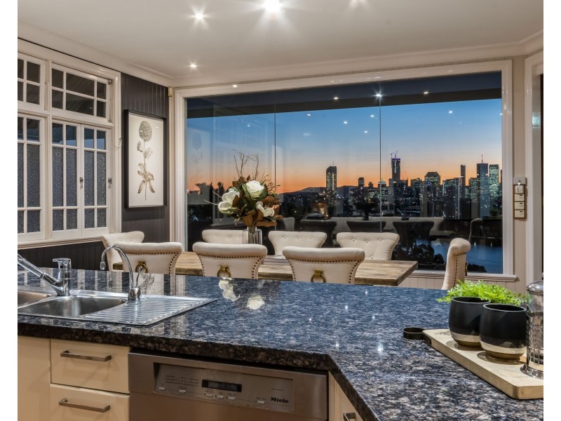 10 Hawthorne Road, Hawthorne QLD 4171