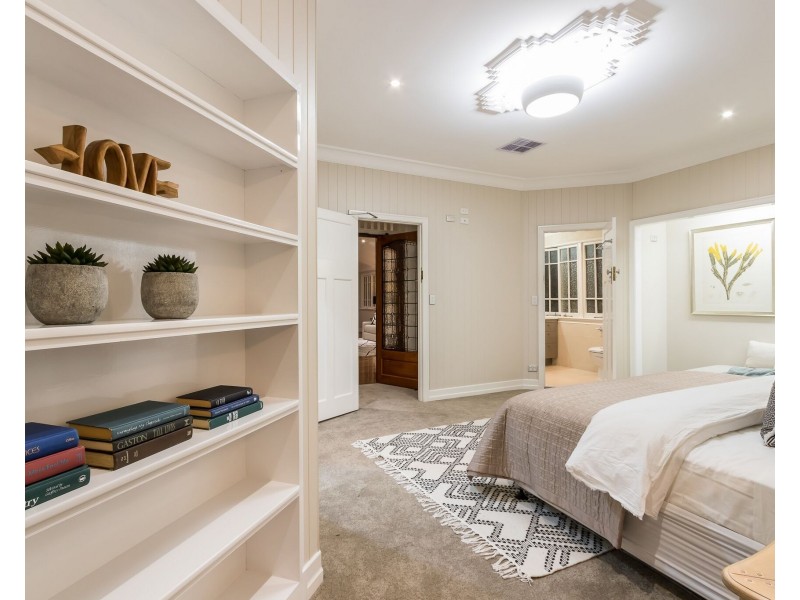 10 Hawthorne Road, Hawthorne QLD 4171