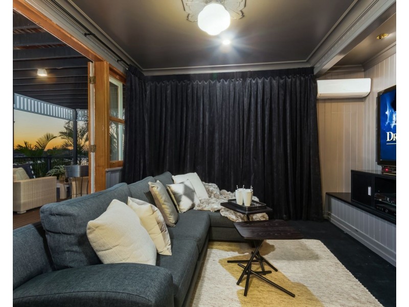 10 Hawthorne Road, Hawthorne QLD 4171