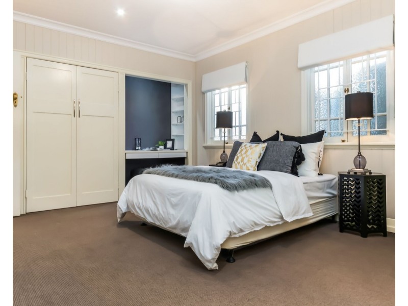 10 Hawthorne Road, Hawthorne QLD 4171