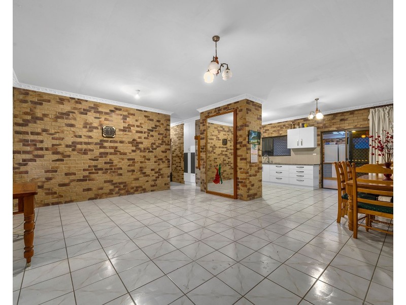 1 Bel Air Court, Ferny Hills QLD 4055