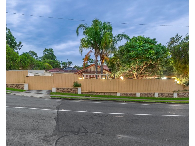 1 Bel Air Court, Ferny Hills QLD 4055