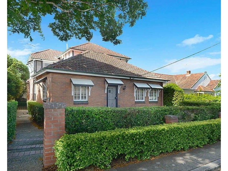 34 Creswick Street, Clayfield QLD 4011