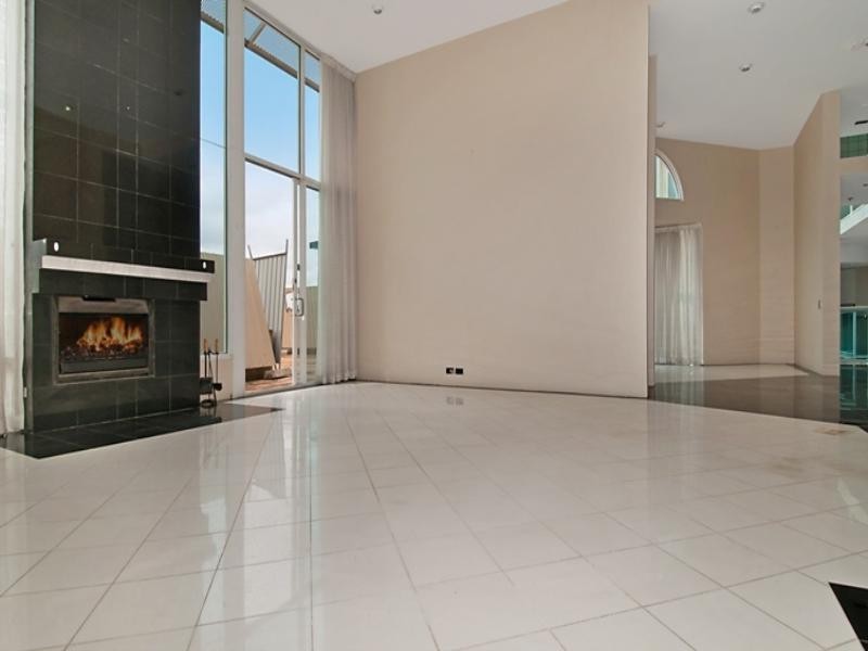 6 Autry Court, Stafford Heights QLD 4053