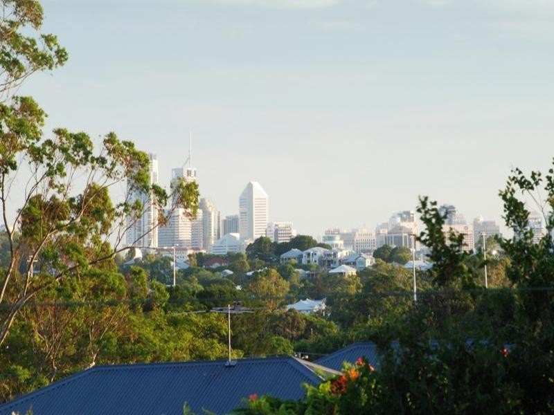 229 Webster Rd (cnr of Lieper St), Stafford QLD 4053