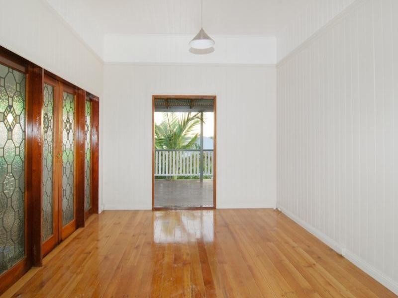 229 Webster Rd (cnr of Lieper St), Stafford QLD 4053