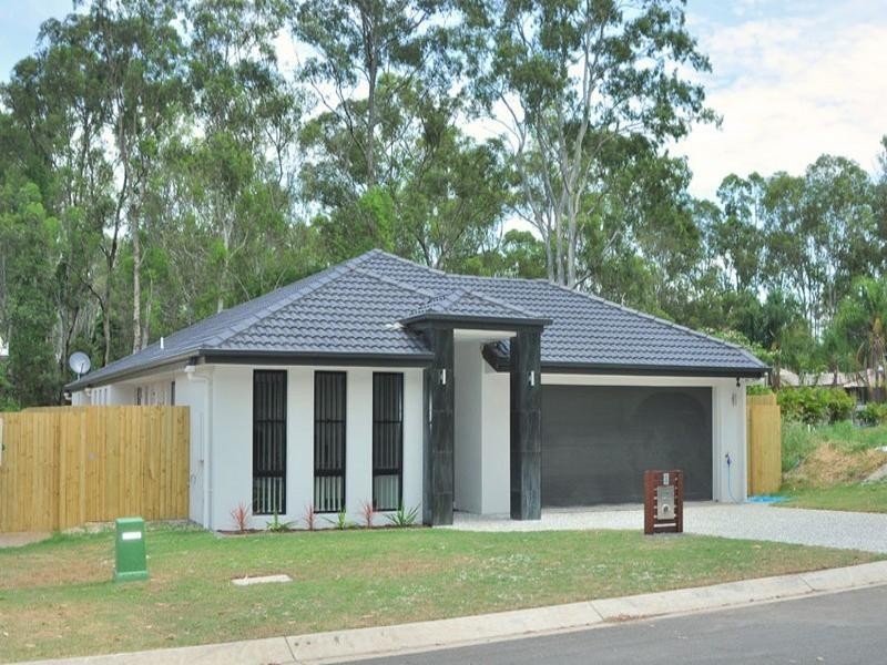 9 Booyong Street, Bridgeman Downs QLD 4035