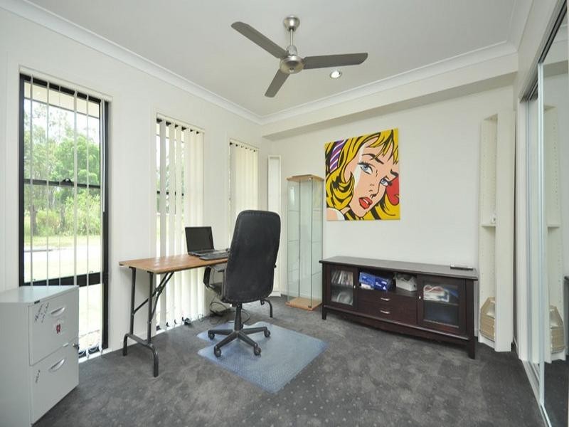 9 Booyong Street, Bridgeman Downs QLD 4035