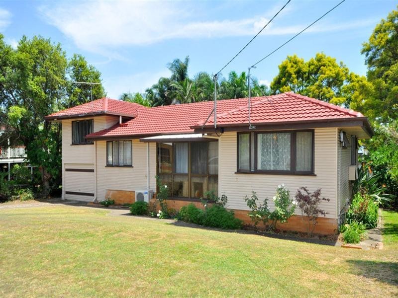 23 Lindale Street, Chermside West QLD 4032