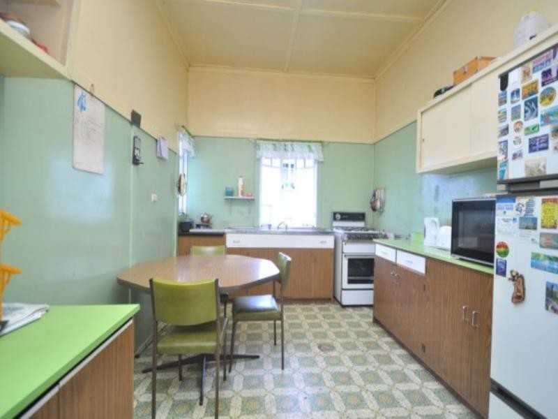 145 Main Avenue, Wavell Heights QLD 4012