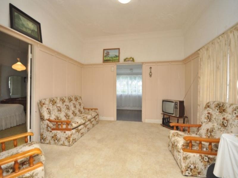 145 Main Avenue, Wavell Heights QLD 4012