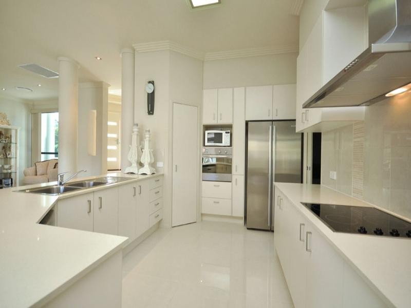 4 Darien Street, Bridgeman Downs QLD 4035