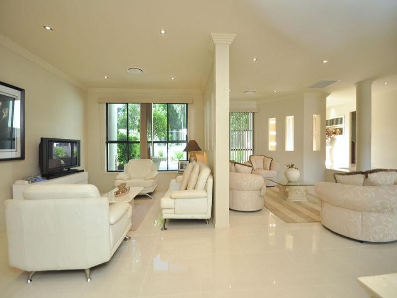 4 Darien Street, Bridgeman Downs QLD 4035