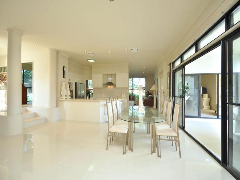 4 Darien Street, Bridgeman Downs QLD 4035