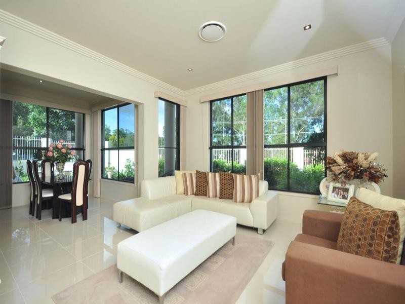 4 Darien Street, Bridgeman Downs QLD 4035