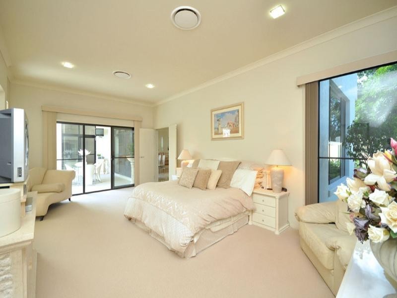 4 Darien Street, Bridgeman Downs QLD 4035