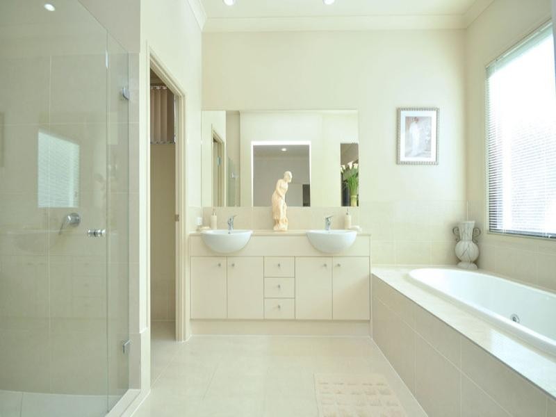 4 Darien Street, Bridgeman Downs QLD 4035