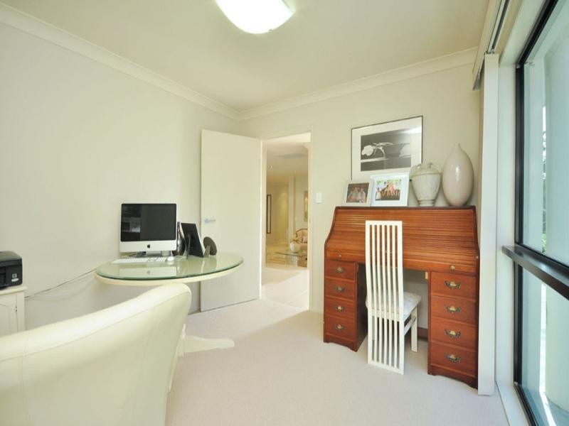 4 Darien Street, Bridgeman Downs QLD 4035