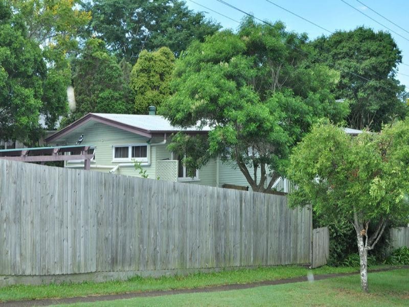 70 Falkirk Street, Stafford Heights QLD 4053