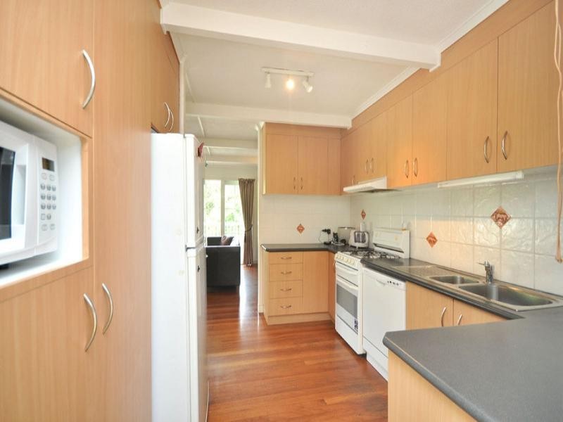 70 Falkirk Street, Stafford Heights QLD 4053