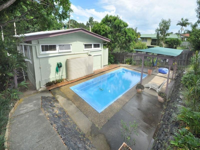 70 Falkirk Street, Stafford Heights QLD 4053