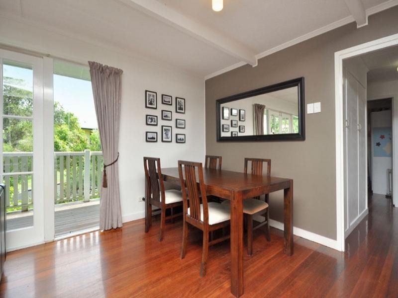 70 Falkirk Street, Stafford Heights QLD 4053