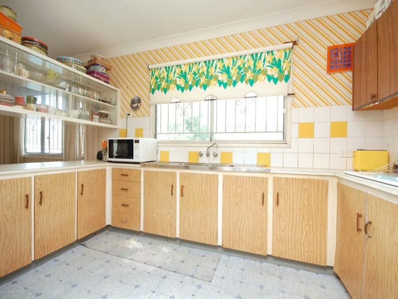 1 Redgrave Street, Stafford Heights QLD 4053