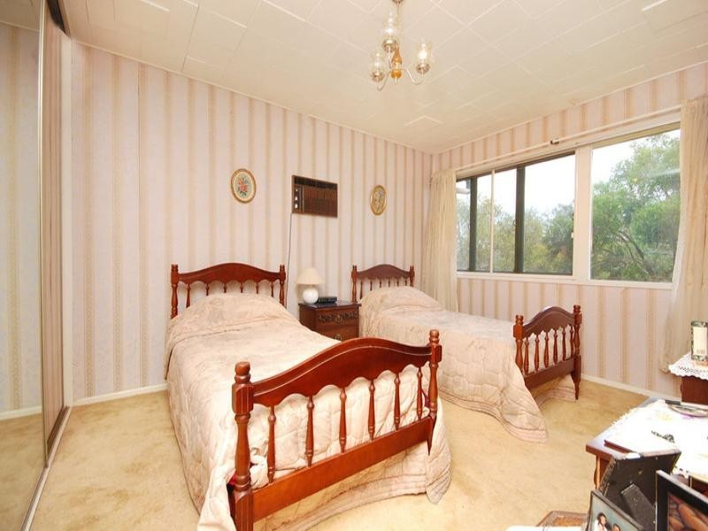 1 Redgrave Street, Stafford Heights QLD 4053