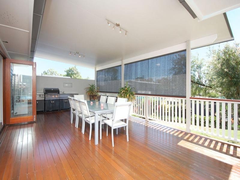 19 Basnett Street, Chermside West QLD 4032