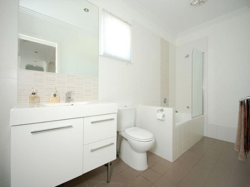 19 Basnett Street, Chermside West QLD 4032