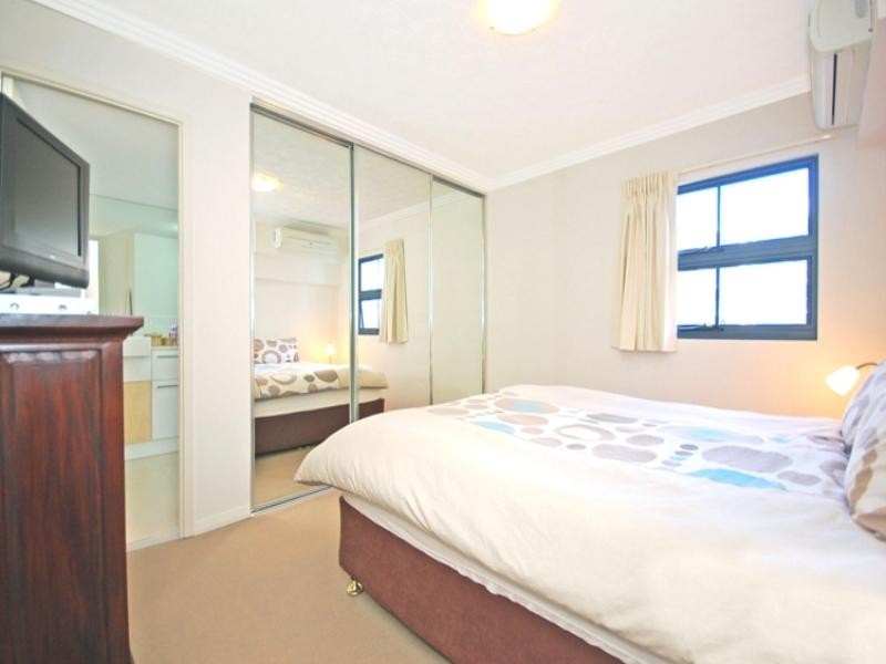 121/803 Stanley Street, Woolloongabba QLD 4102