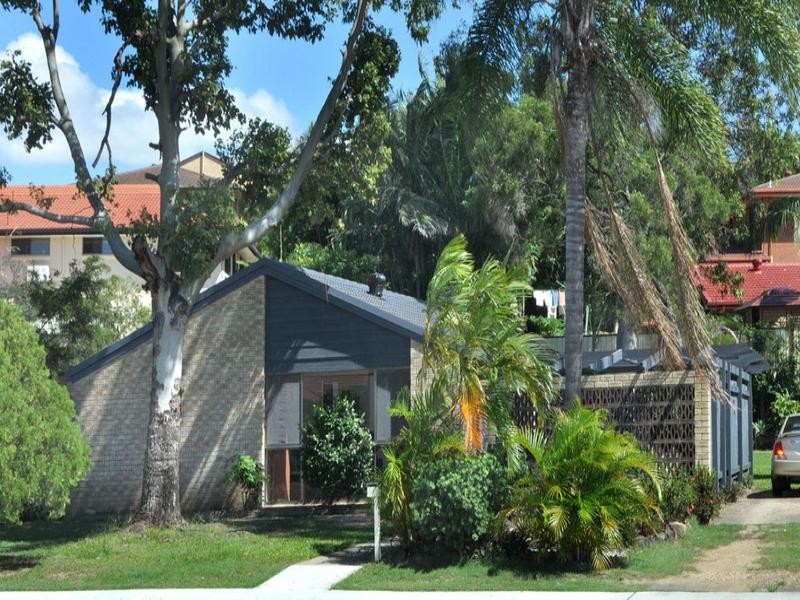 10 Lanchester Street, Stafford Heights QLD 4053