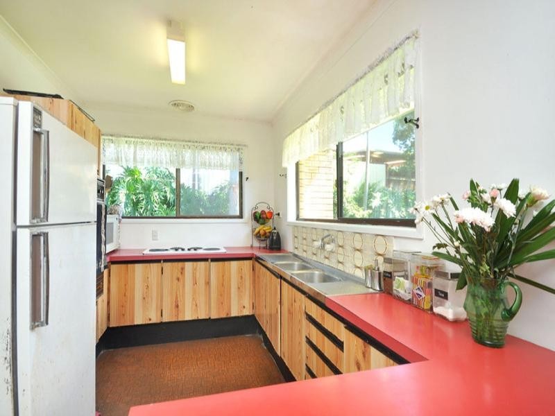 10 Lanchester Street, Stafford Heights QLD 4053