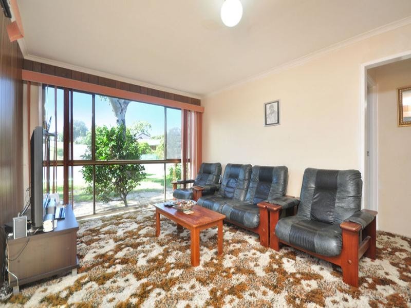 10 Lanchester Street, Stafford Heights QLD 4053