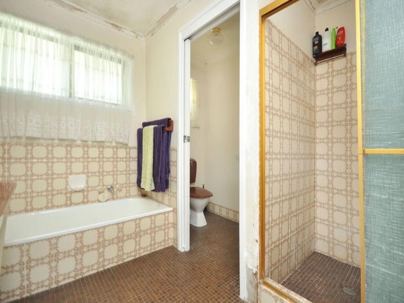 10 Lanchester Street, Stafford Heights QLD 4053