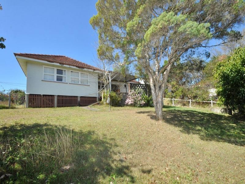 24 Pangeza Street, Stafford Heights QLD 4053