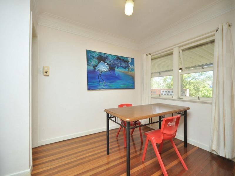 24 Pangeza Street, Stafford Heights QLD 4053