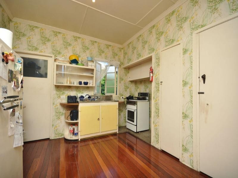 21 Thirteenth Avenue, Kedron QLD 4031