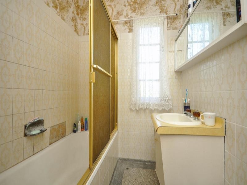 21 Thirteenth Avenue, Kedron QLD 4031