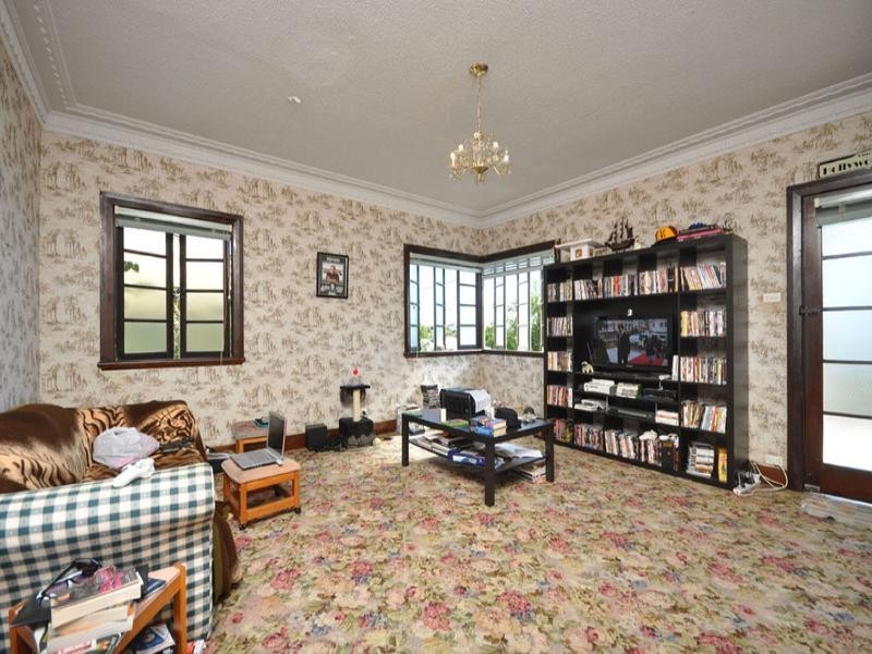 21 Thirteenth Avenue, Kedron QLD 4031