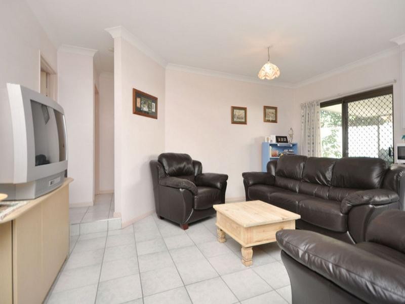 2/11 Mckenzie Street, Windsor QLD 4030