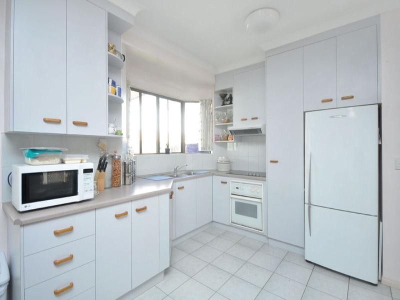 2/11 Mckenzie Street, Windsor QLD 4030