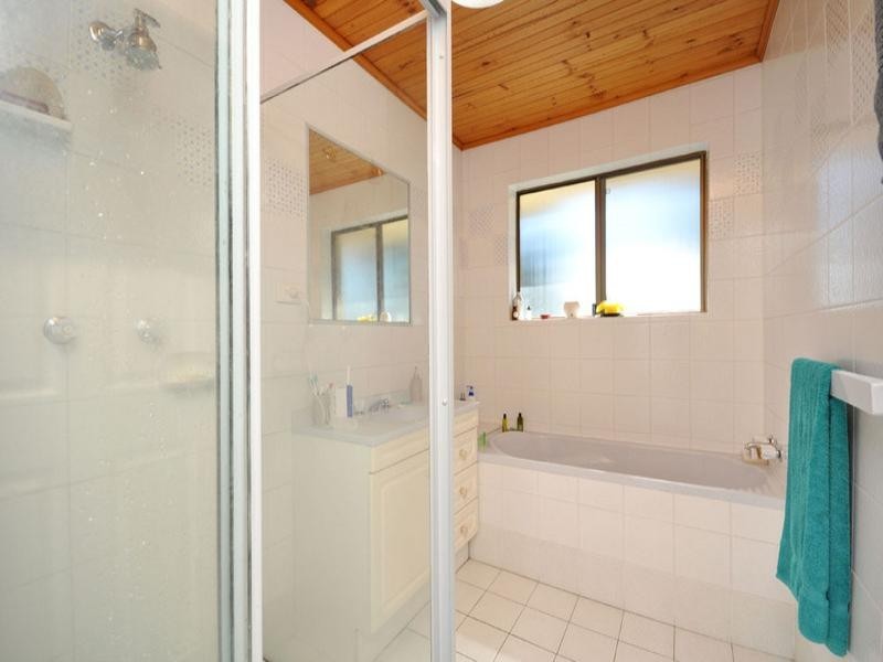 2/11 Mckenzie Street, Windsor QLD 4030