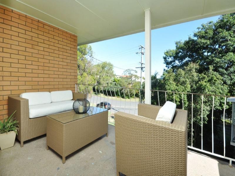 104 Niven Street, Stafford Heights QLD 4053