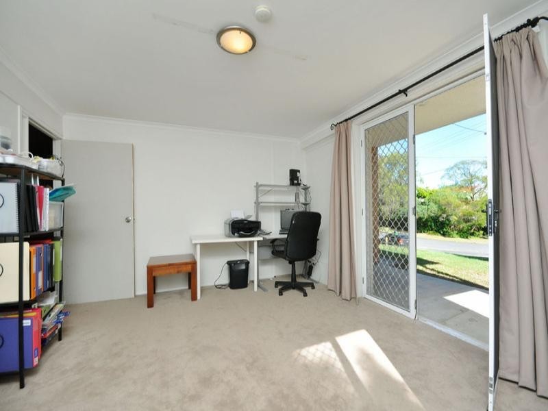 104 Niven Street, Stafford Heights QLD 4053