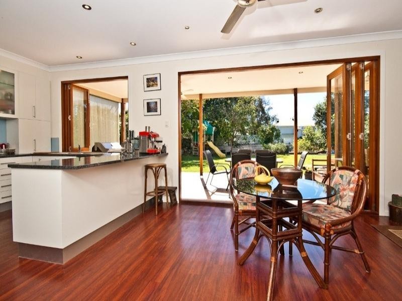 10 Twelfth Avenue, Kedron QLD 4031