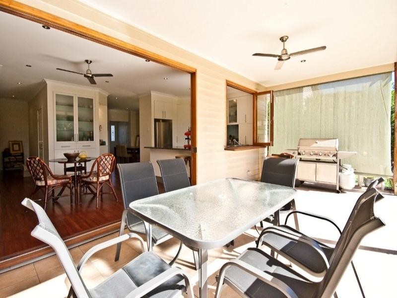 10 Twelfth Avenue, Kedron QLD 4031